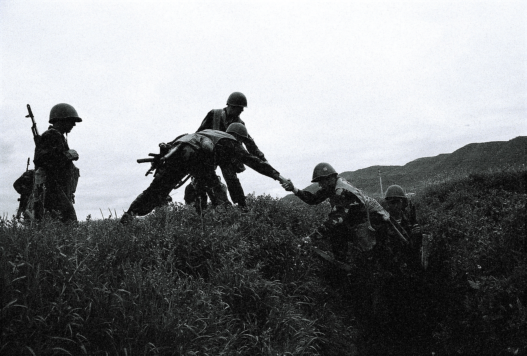 Tentara Armenia pada tahun 2008, selama konflik Nagorno-Karabakh yang sedang berlangsung dan belum terselesaikan