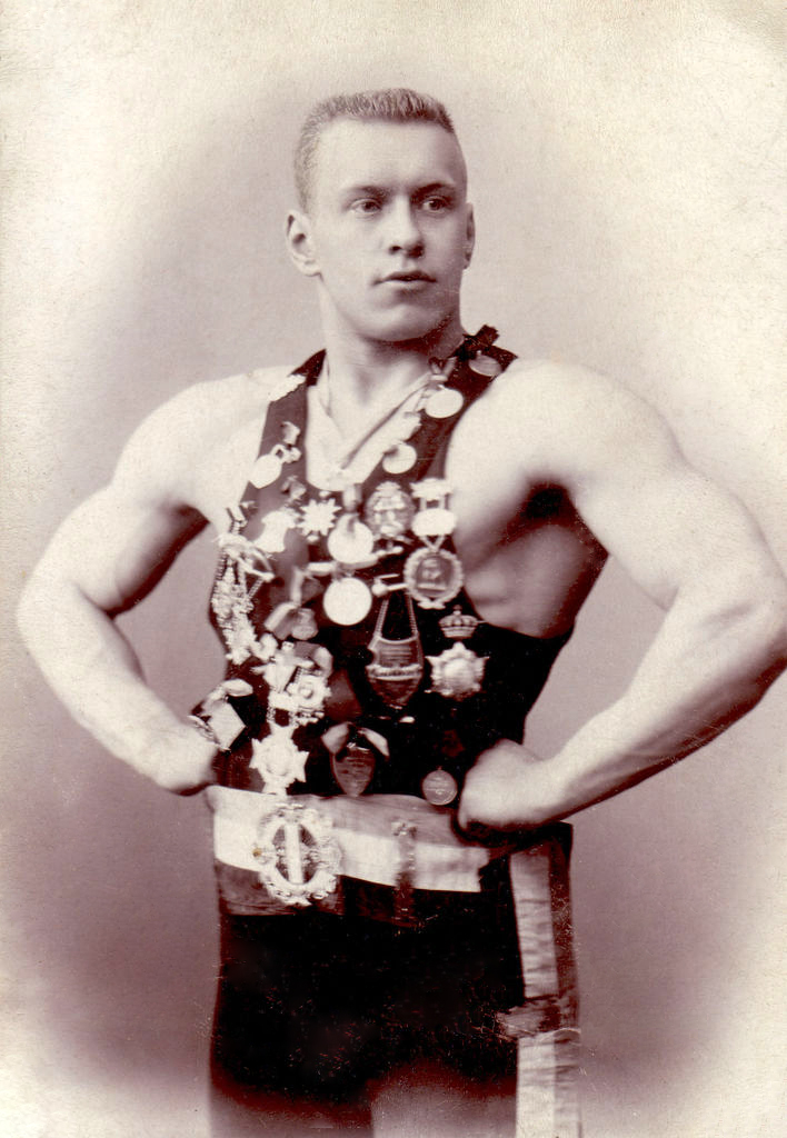 Georg Lurich đã huấn luyện George Hackenschmidt và Aleksander Aberg, cả ba đều là những đô vật huyền thoại đầu thế kỷ 20.