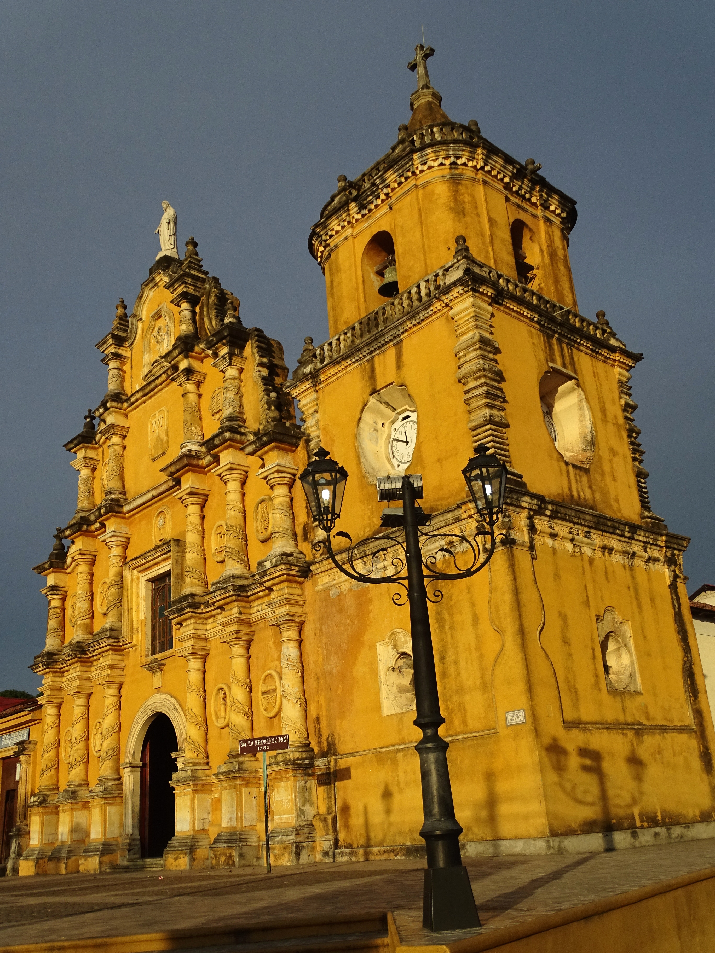 The Colonial city of León, an important center during Spanish rule.