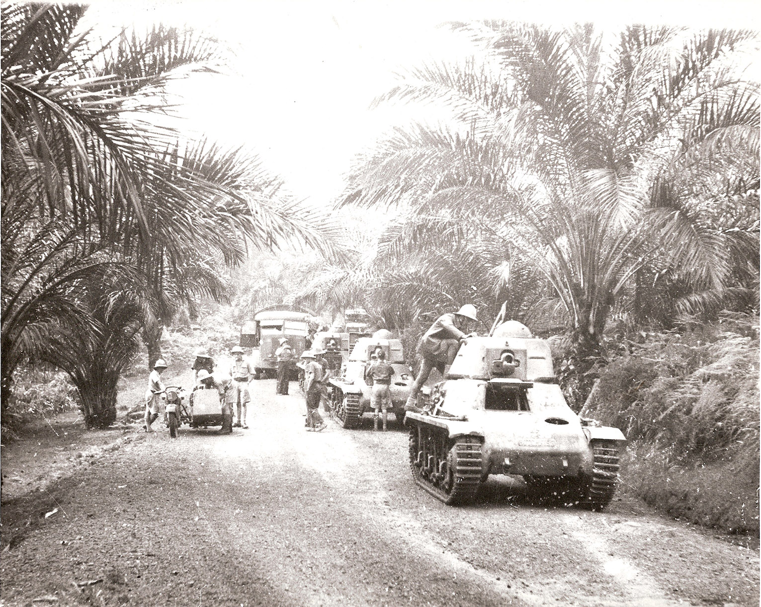 ガボンの戦いで、自由フランス軍がヴィシーフランス軍からガボン植民地を奪取した様子(1940年)