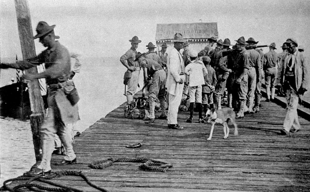 1916年にドミニカ共和国に上陸したアメリカ海兵隊