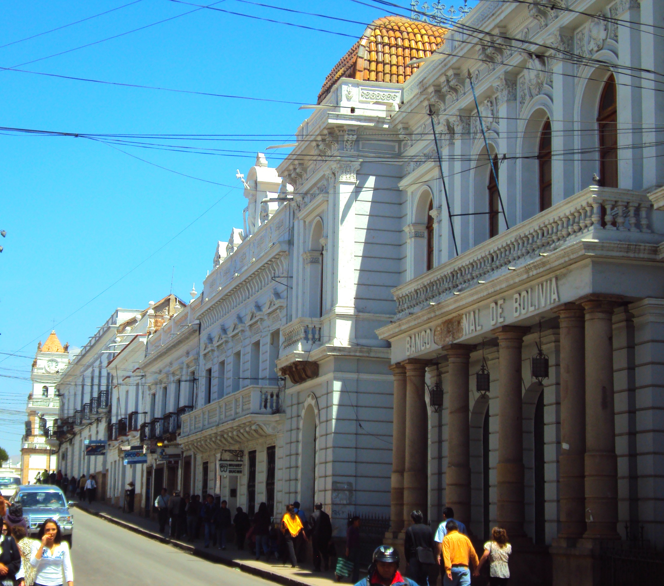 Ibu pejabat bersejarah Banco Nacional de Bolivia di Sucre