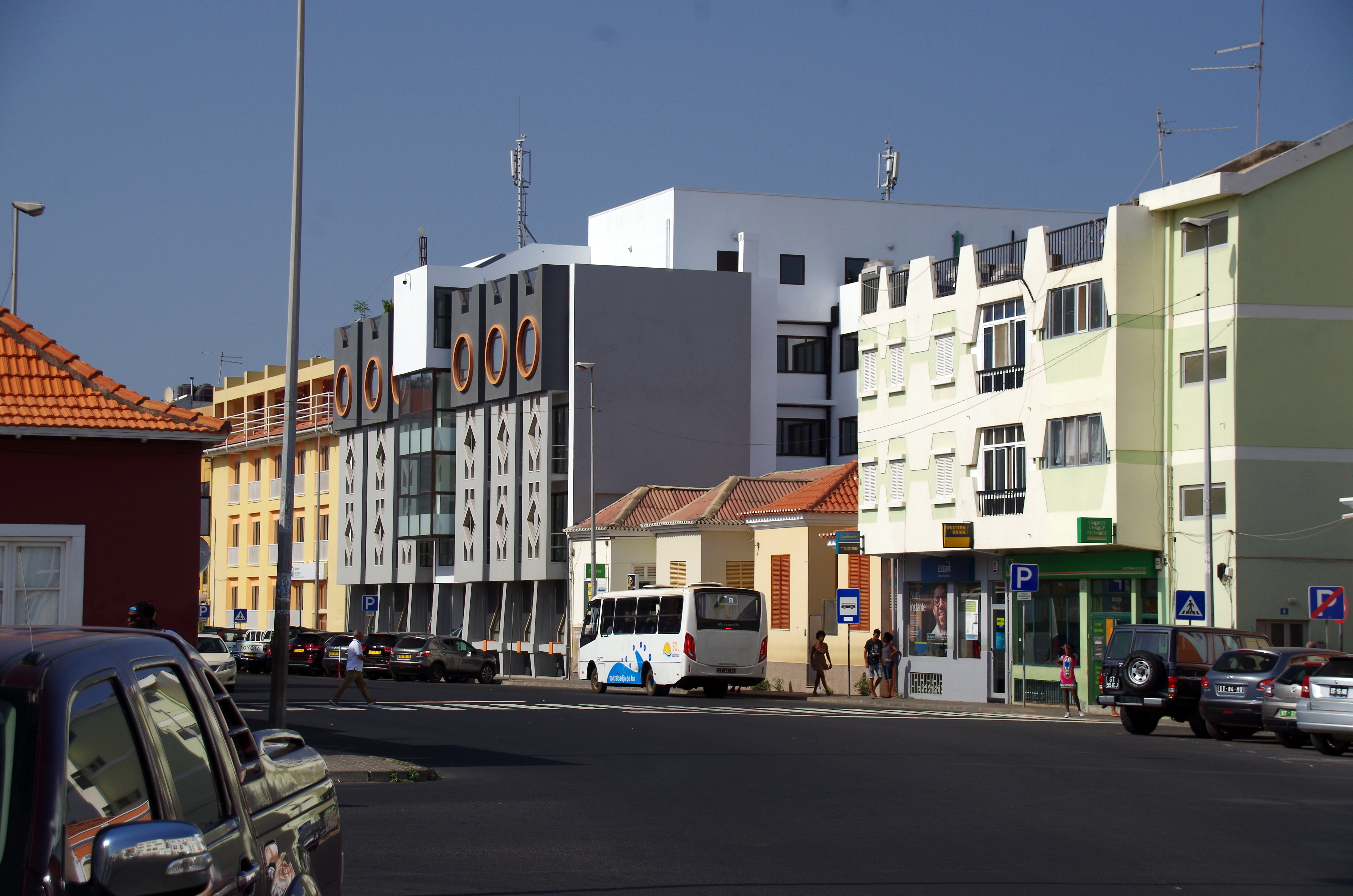 Avenida Amílcar Cabral in Praia, reflecting urban development in the capital.