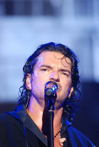 Ricardo Arjona, a Guatemalan singer with a long career, well known in Latin America.