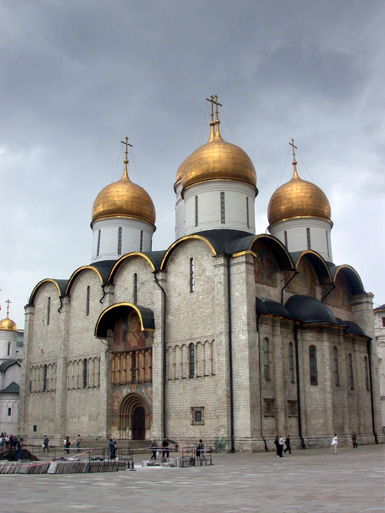  Nhà thờ chính tòa Đức Bà trong Điện Kremlin, nơi truyền thống là Tòa thượng phụ Moskva.