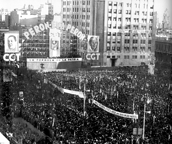 1951년 후안 페론-에바 페론 후보를 지지하기 위해 모인 약 200만 명의 군중