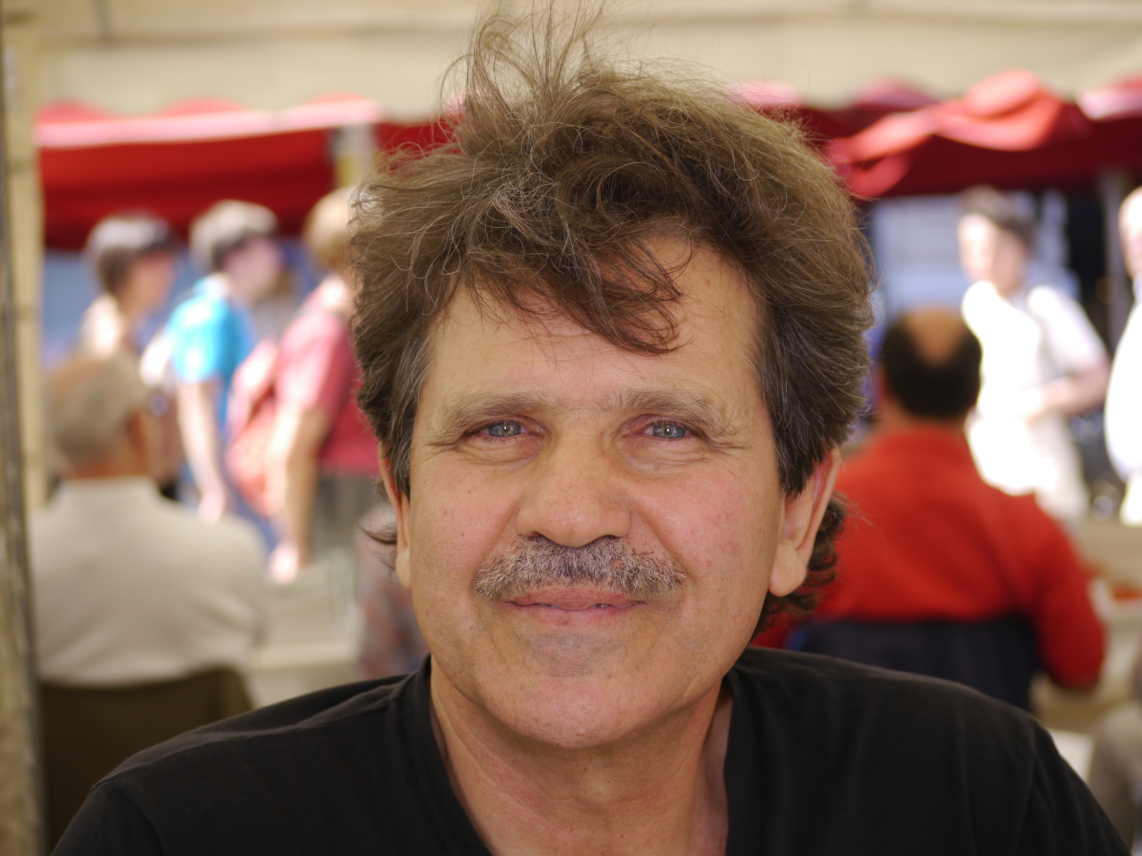 Abdelwahab Meddeb, a prominent Tunisian French-language poet and novelist.