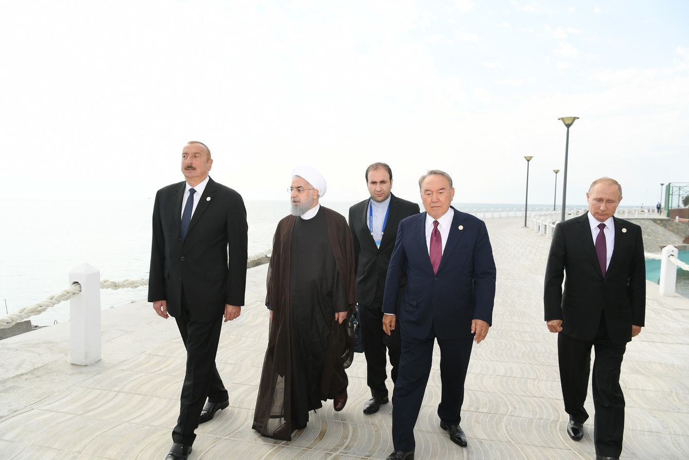 Presiden Ilham Aliyev dan ketua-ketua negara lain yang dihoskan oleh Presiden Kazakhstan Nursultan Nazarbayev di Sidang Kemuncak Kaspia di Aktau, Kazakhstan, 12 Ogos 2018.