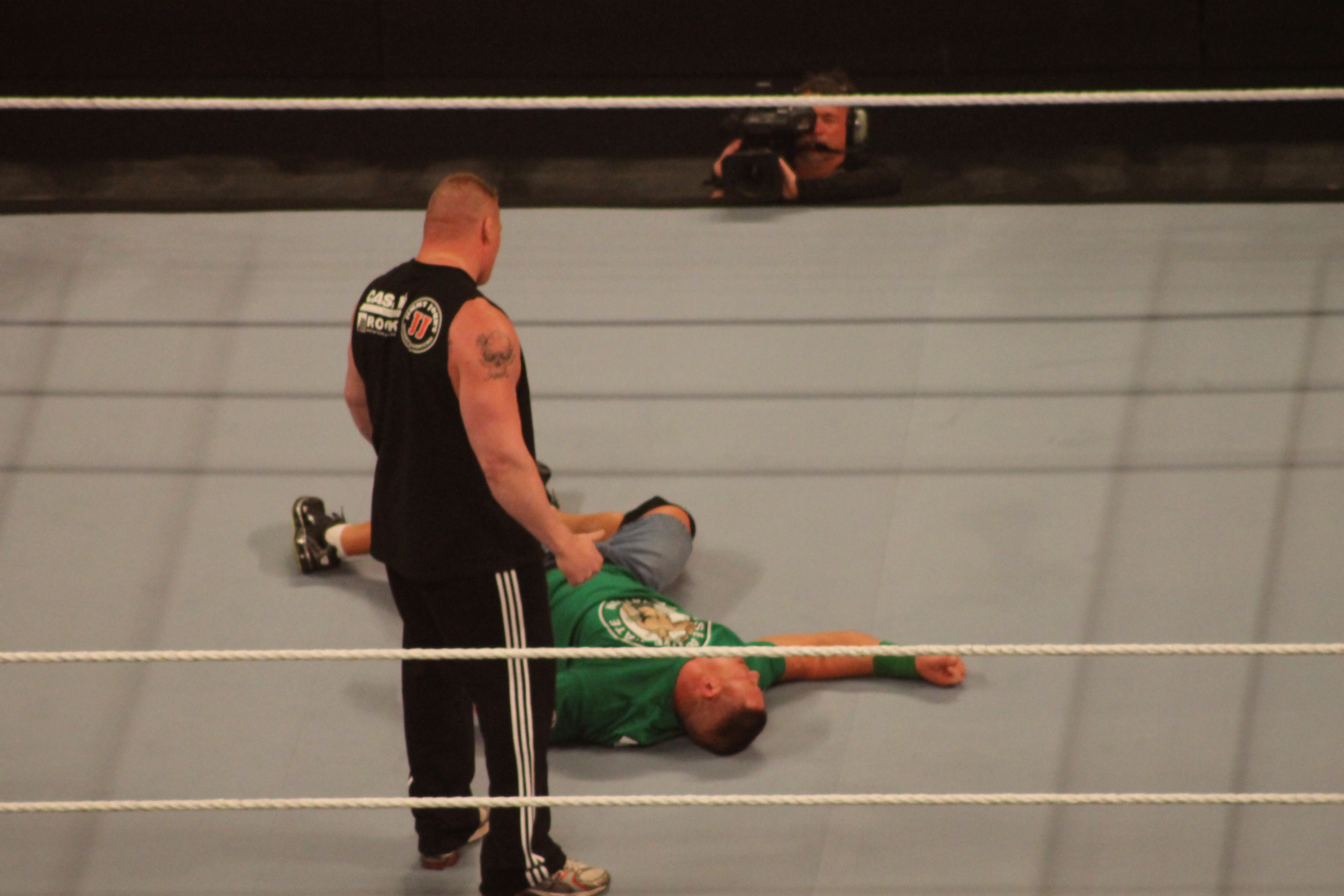 Selepas melakukan F-5, Lesnar berdiri di atas John Cena pada malam selepas WrestleMania XXVIII.
