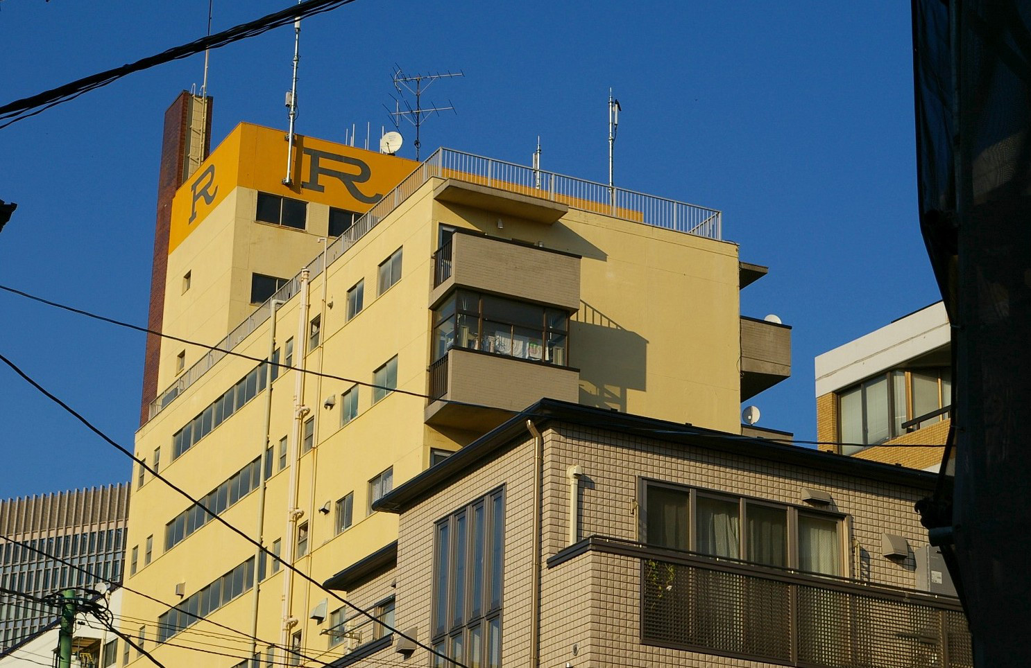 Riki Mansion di Tokyo pada tahun 2007, dahulu kediaman mewah Rikidōzan dan pejabat perniagaannya.