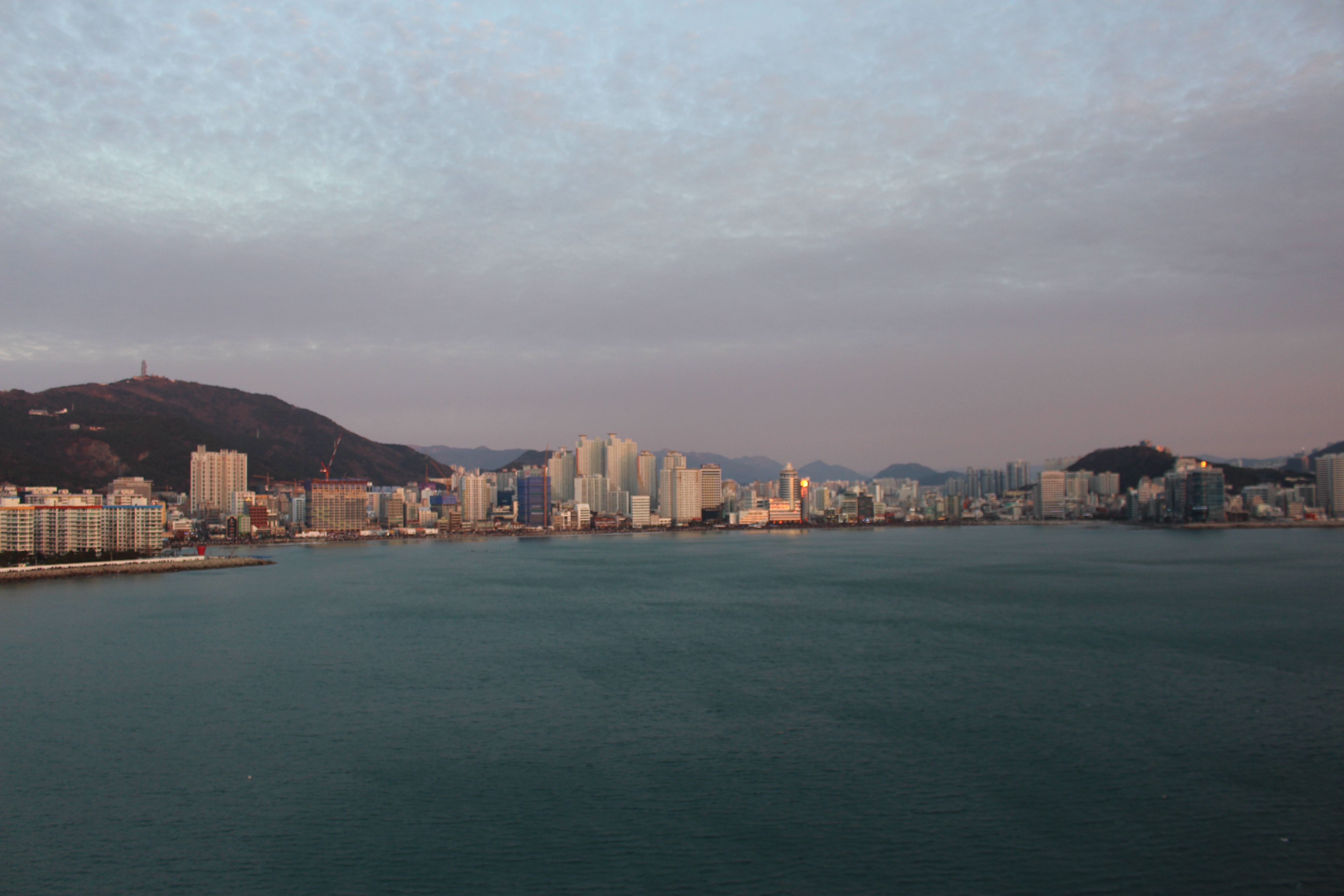 화면 좌측 정중앙부에 있는 삼익비치타운이 선명하게 보인다.