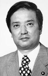 2度目の文部大臣時代の海部(水玉模様のネクタイを着用・1985年ごろ)