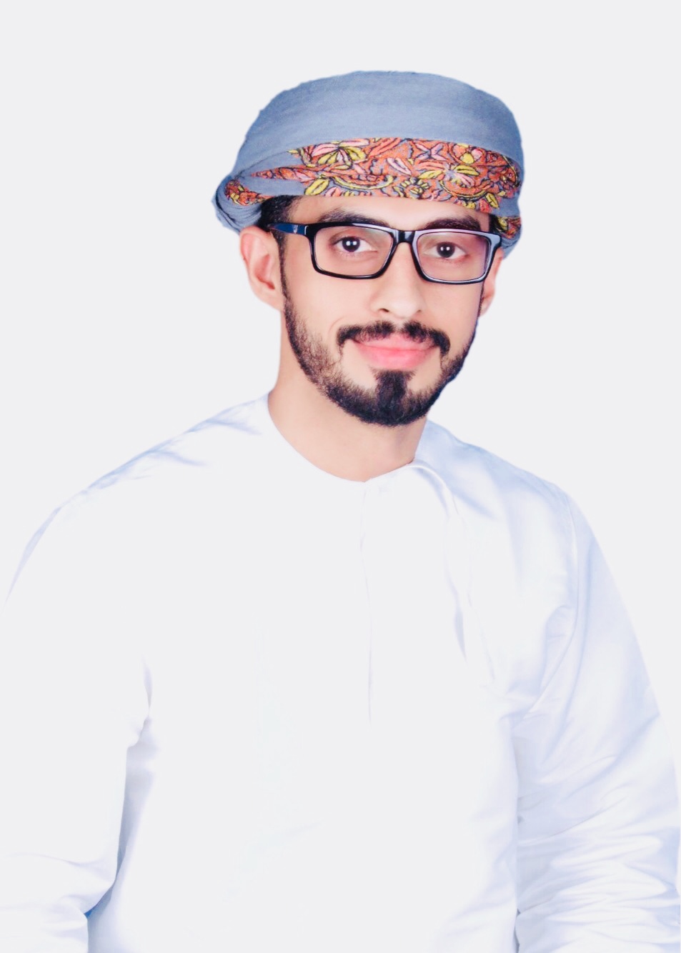 Mohammed Al-Fazari, seorang penulis dan jurnalis Oman yang diasingkan yang kini tinggal di Inggris, adalah seorang penulis yang buku-bukunya dilarang di Oman. Ia juga pendiri dan Pemimpin Redaksi Muwatin.