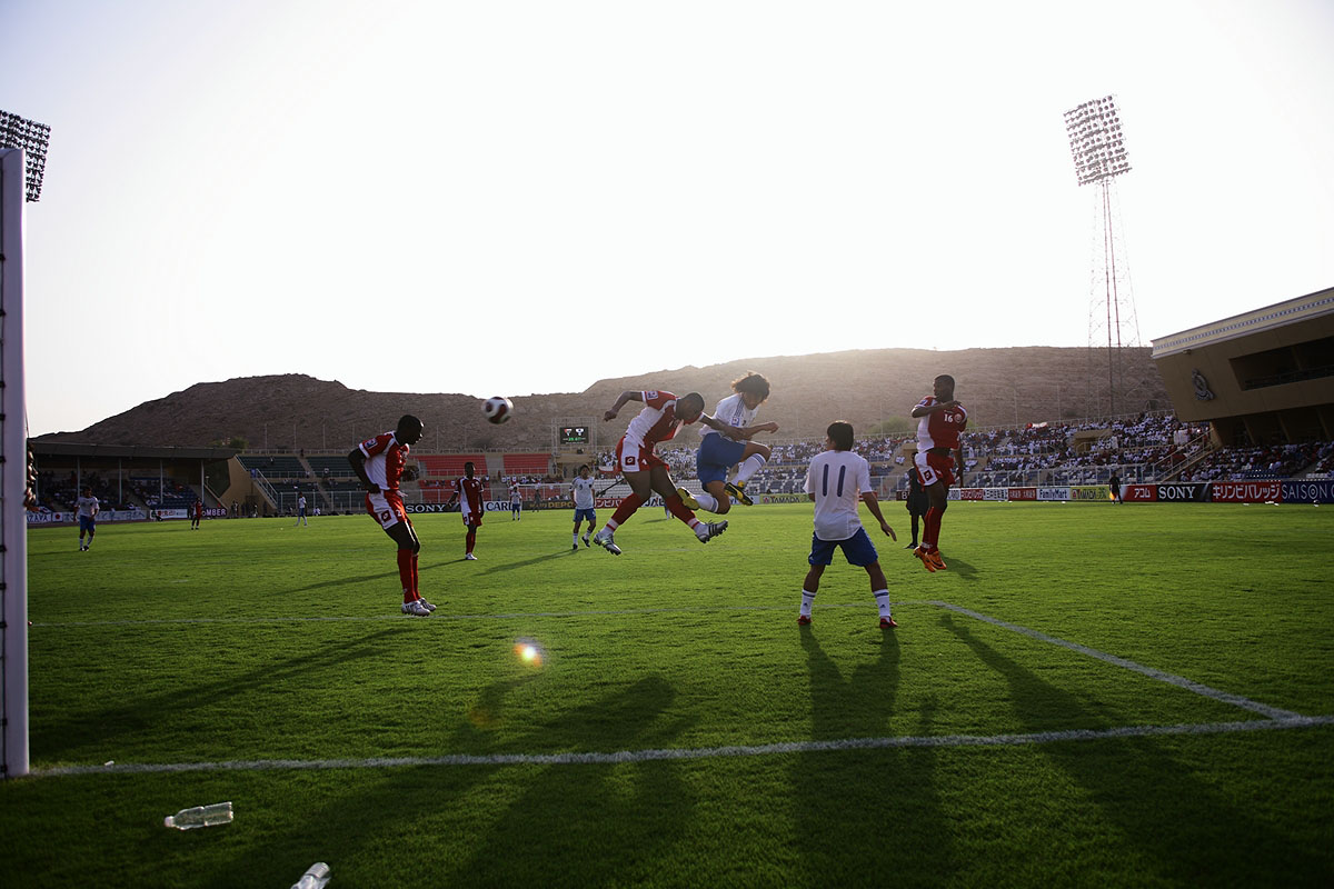 Pertandingan Kualifikasi Piala Dunia FIFA 2010 Putaran 3 antara Oman dan Jepang di Stadion Polisi Kerajaan Oman pada 7 Juni 2008 di Muskat, Oman.