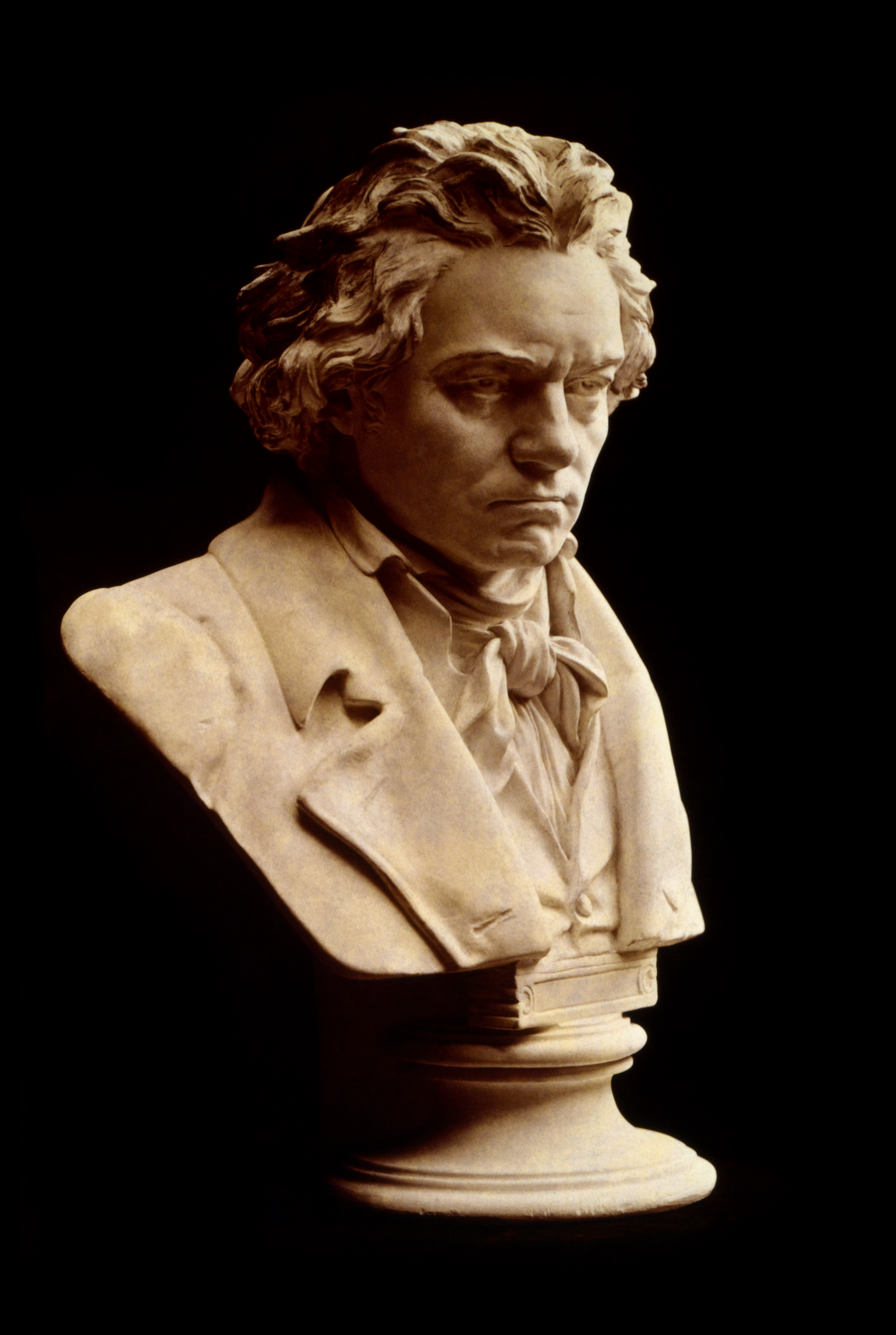 Bức tượng bán thân Beethoven của Hugo Hagen năm 1892, hiện ở Thư viện Quốc hội Hoa Kỳ tại Washington, D.C.