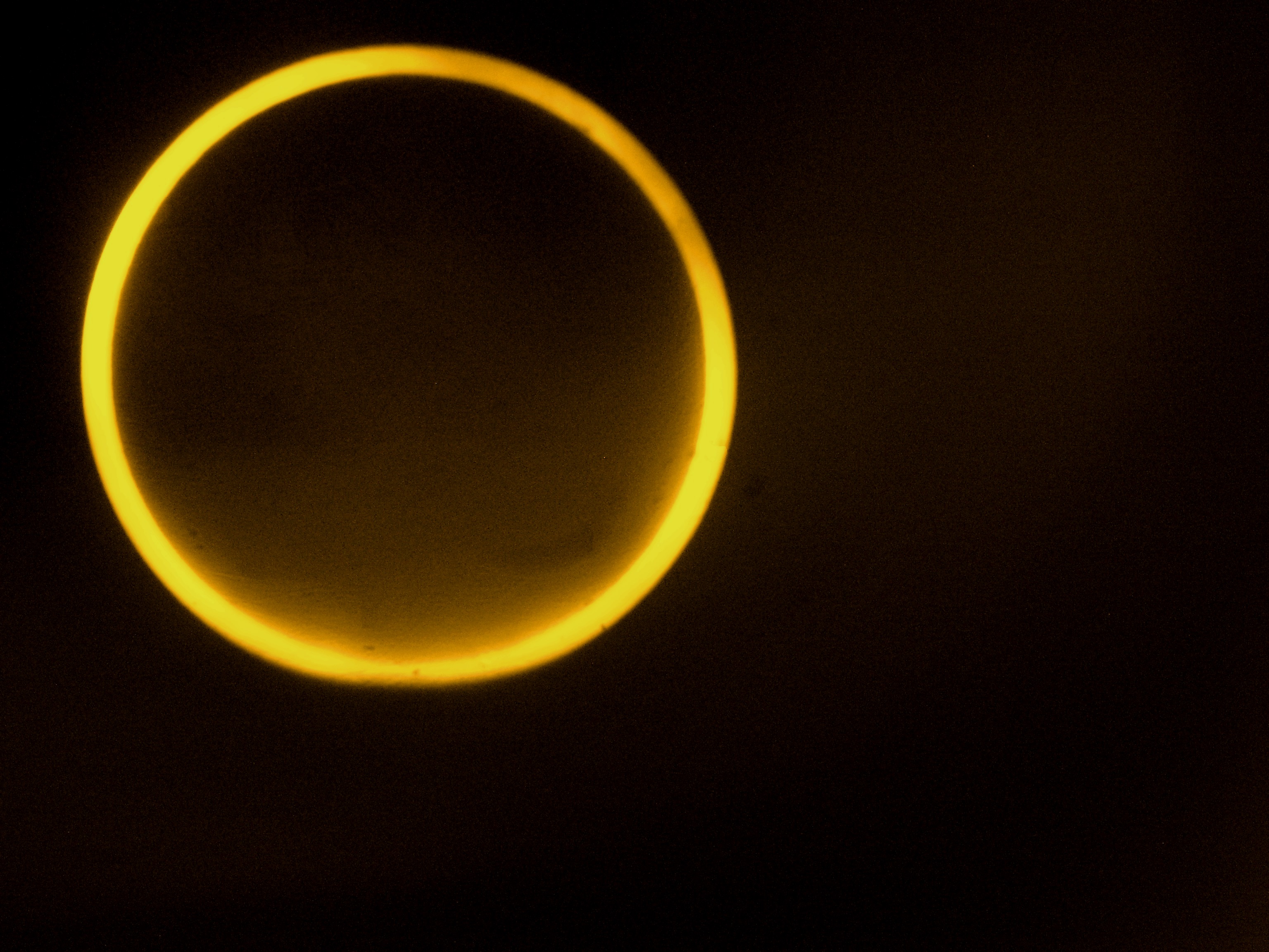 2024년 10월 2일 아르헨티나 산타크루스 주 고리 일식