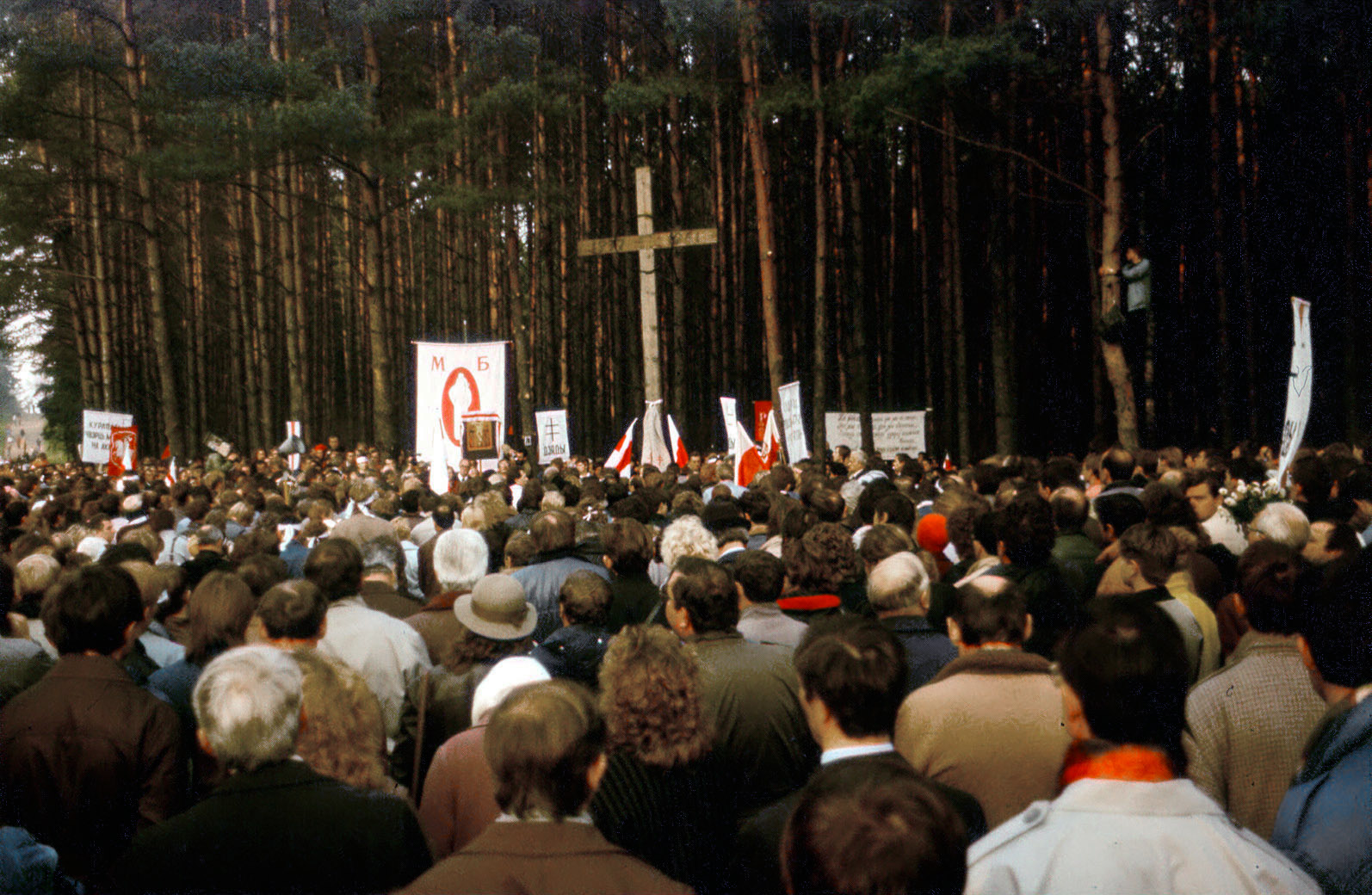 Meeting in the Kurapaty woods, 1989, where between 1937 and 1941, estimates range from 30,000 to 250,000 people, including Belarusian intelligentsia members, were murdered by the NKVD during the Great Purge.