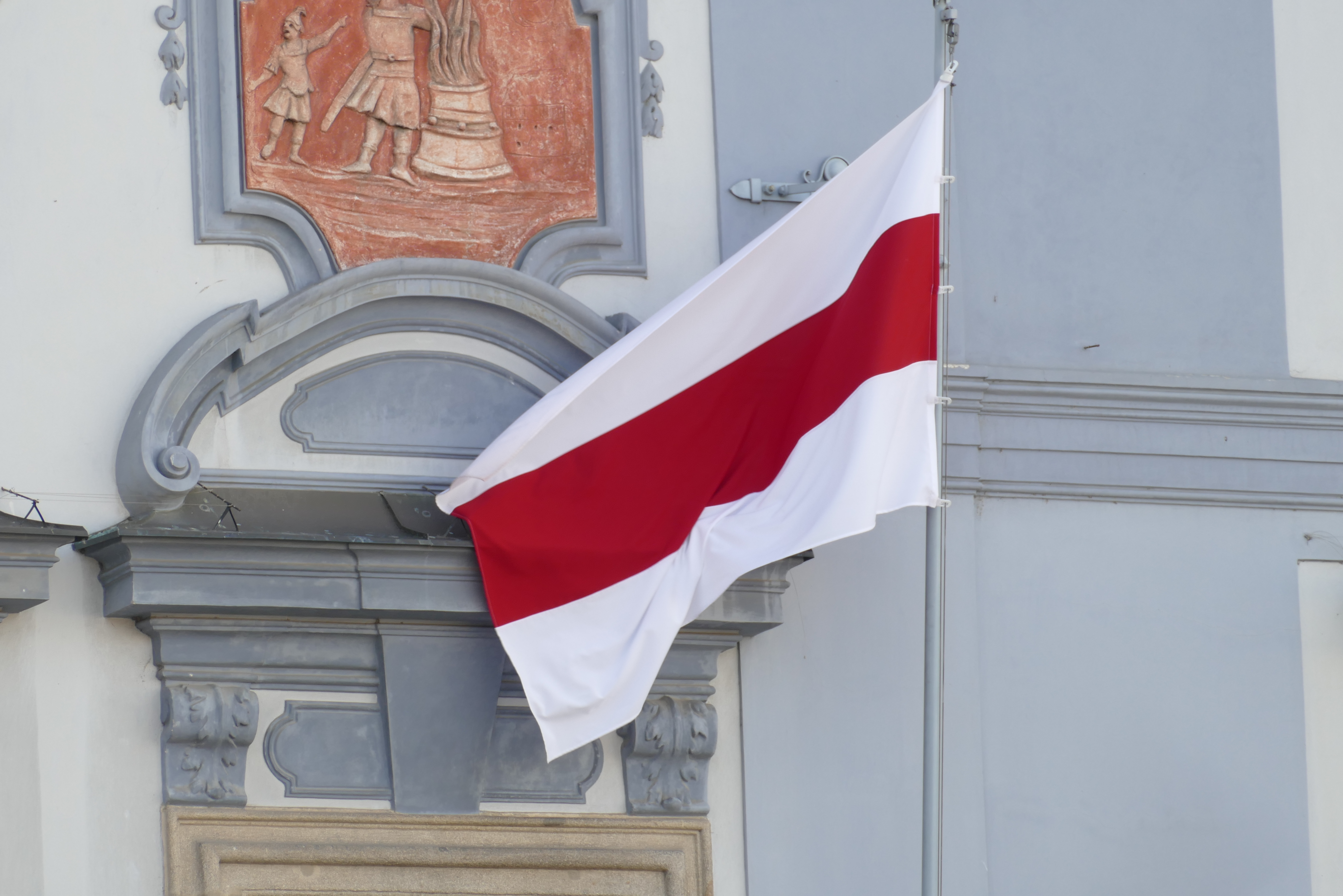 The former flag of Belarus, used in 1918, then in 1943-1944 by the Belarusian Central Council, and again between 1991 and 1995, is widely used as a symbol of opposition to the government of Alexander Lukashenko.