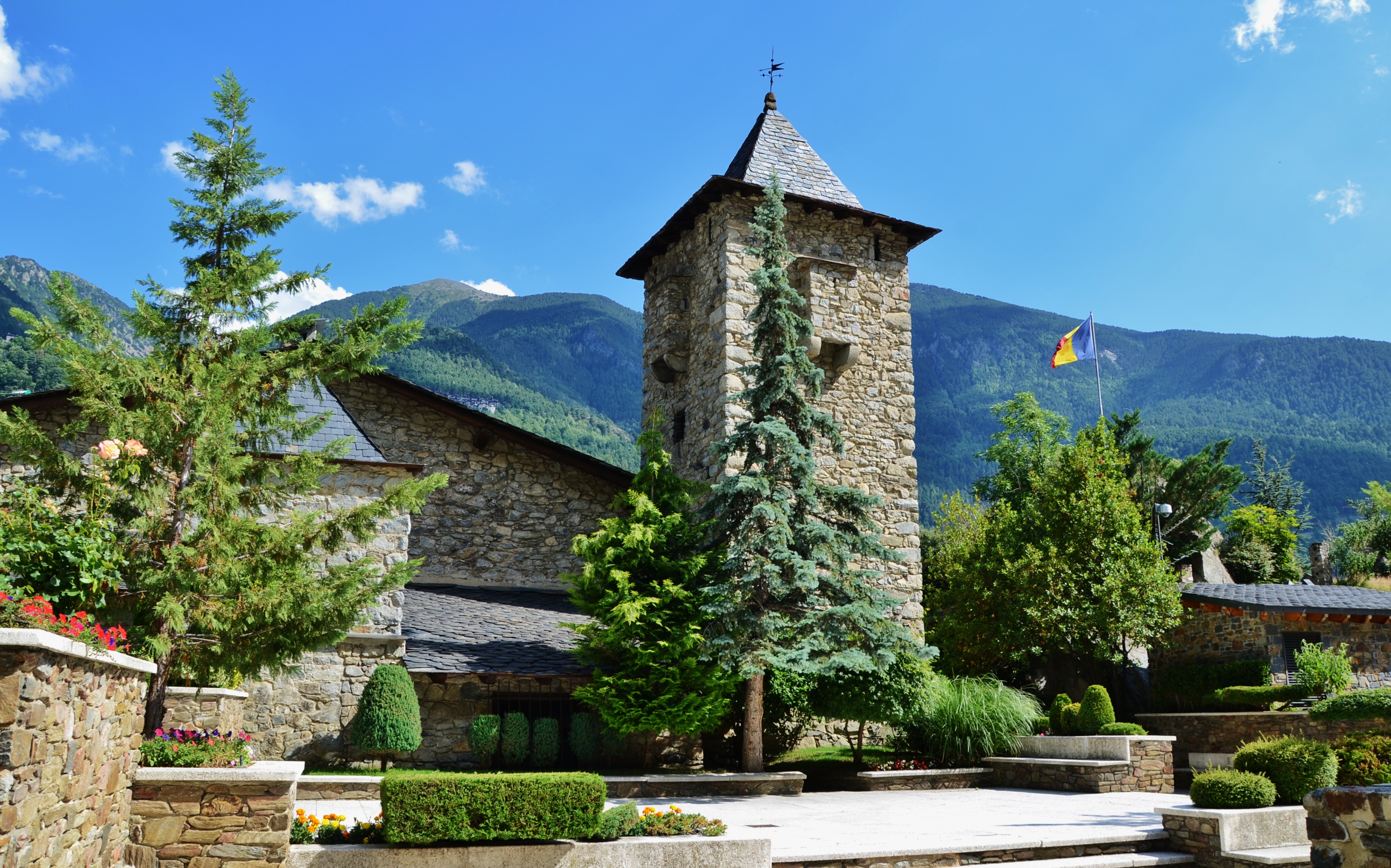 Casa de la Vall, Parlemen Andorra yang bersejarah dan seremonial