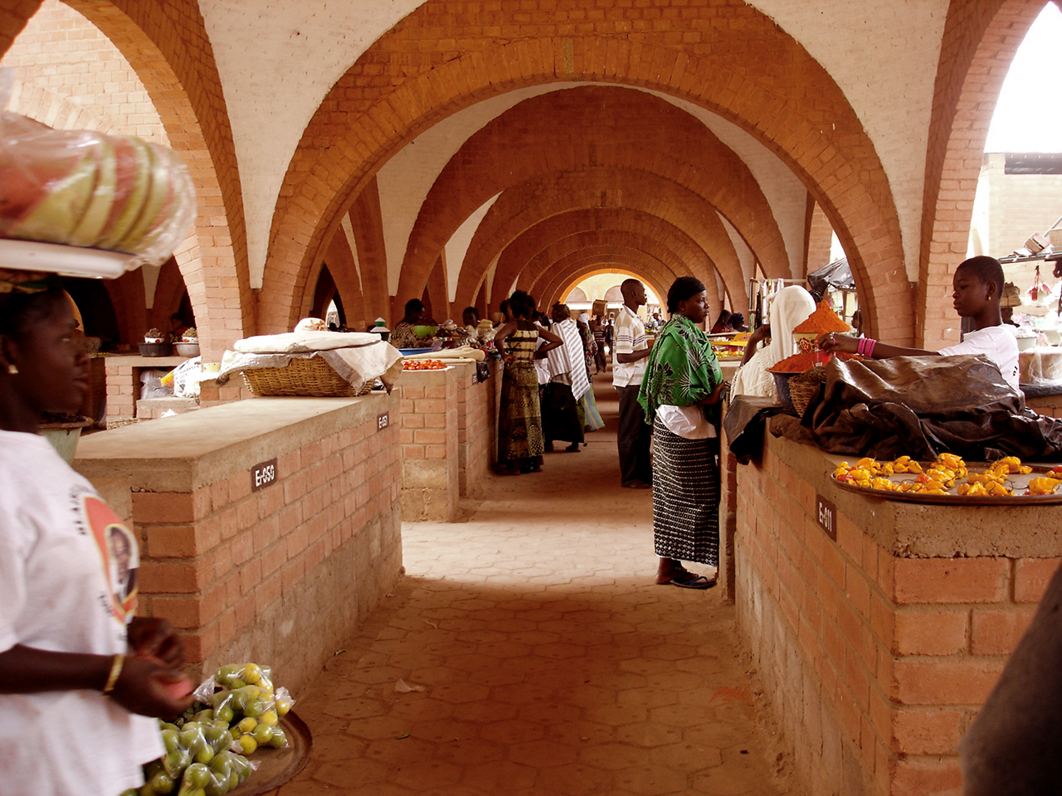 Chợ Grand marché ở Koudougou, Burkina Faso