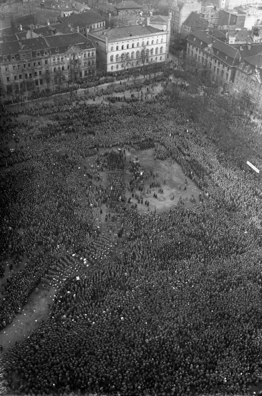 1925년 2월 22일 마그데부르크에서 열린 국기단 집회.