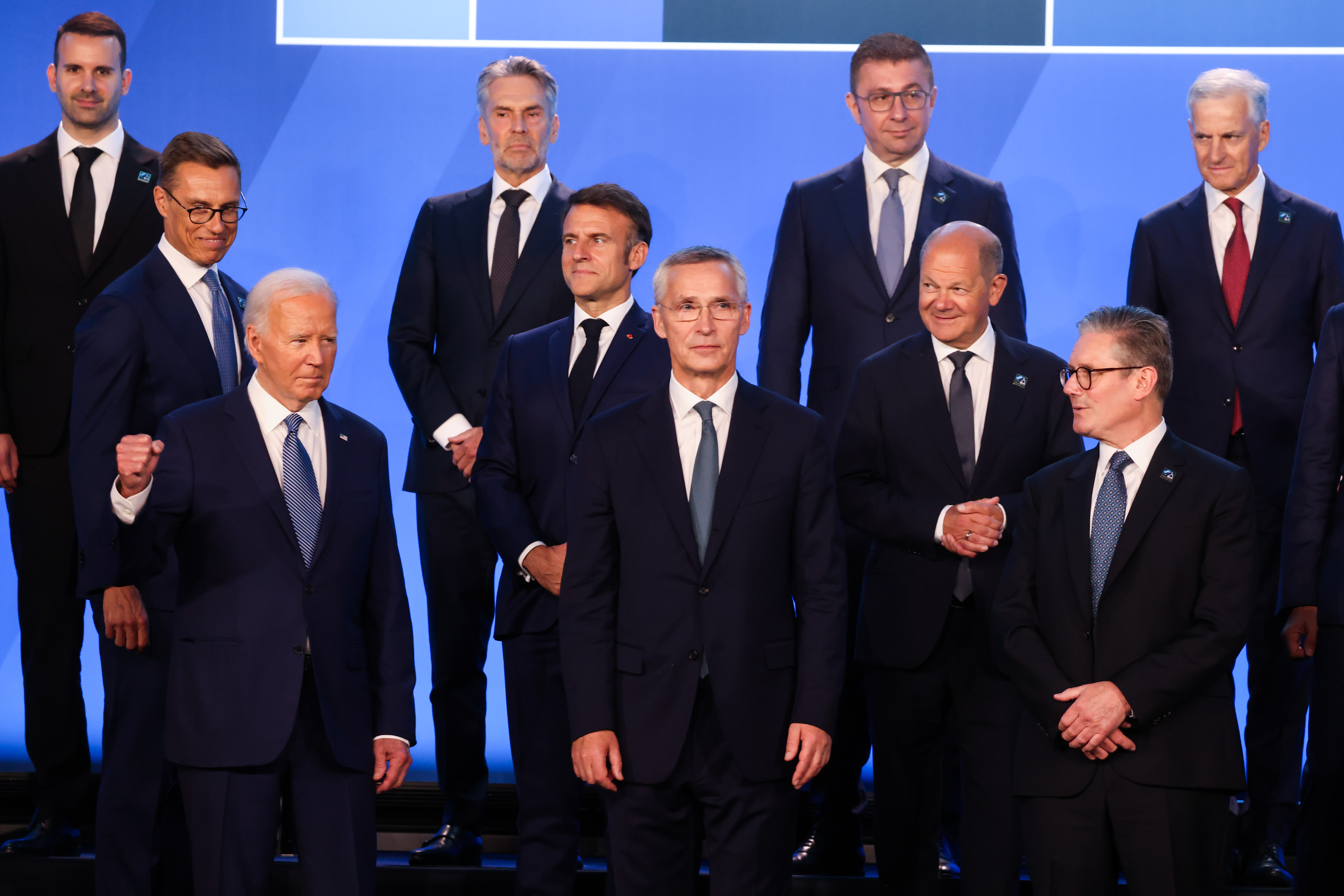 Perdana Menteri Montenegro Milojko Spajić pada KTT Organisasi Traktat Atlantik Utara pada 10 Juli 2024. Montenegro menjadi anggota NATO pada 5 Juni 2017.