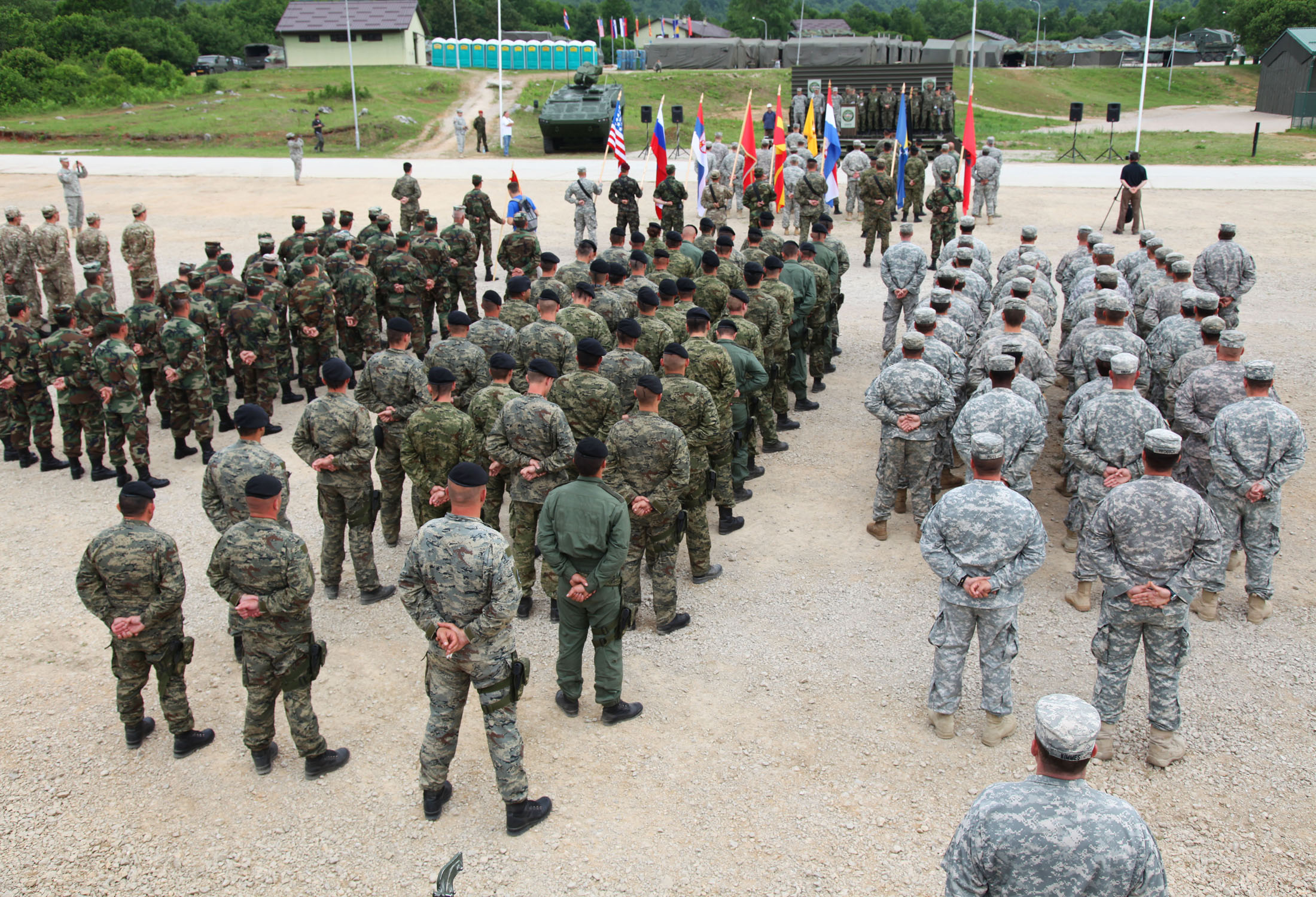 Tentara Montenegro bersama sekutu NATO di Slunj, Kroasia.