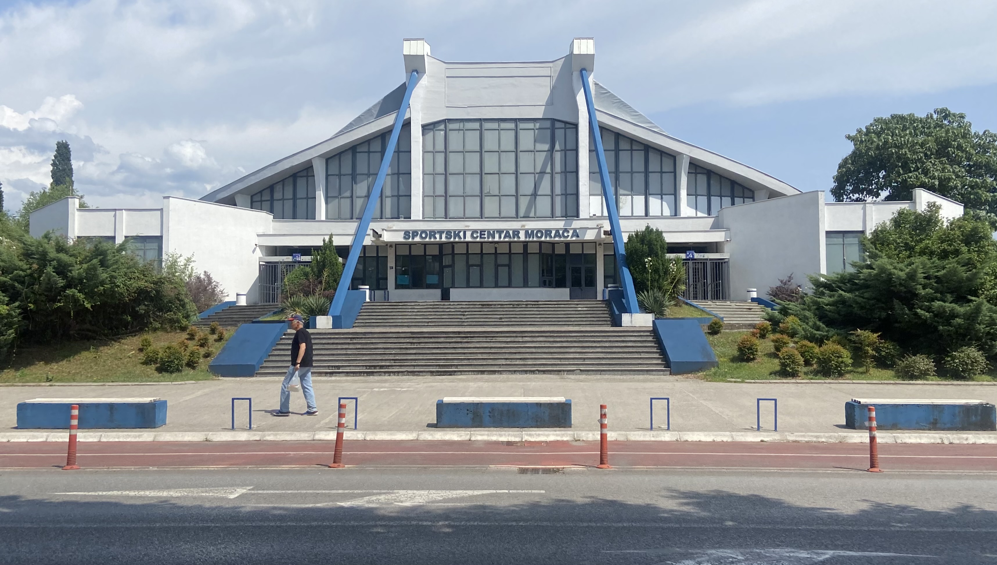  Eksterior Pusat Olahraga Morača