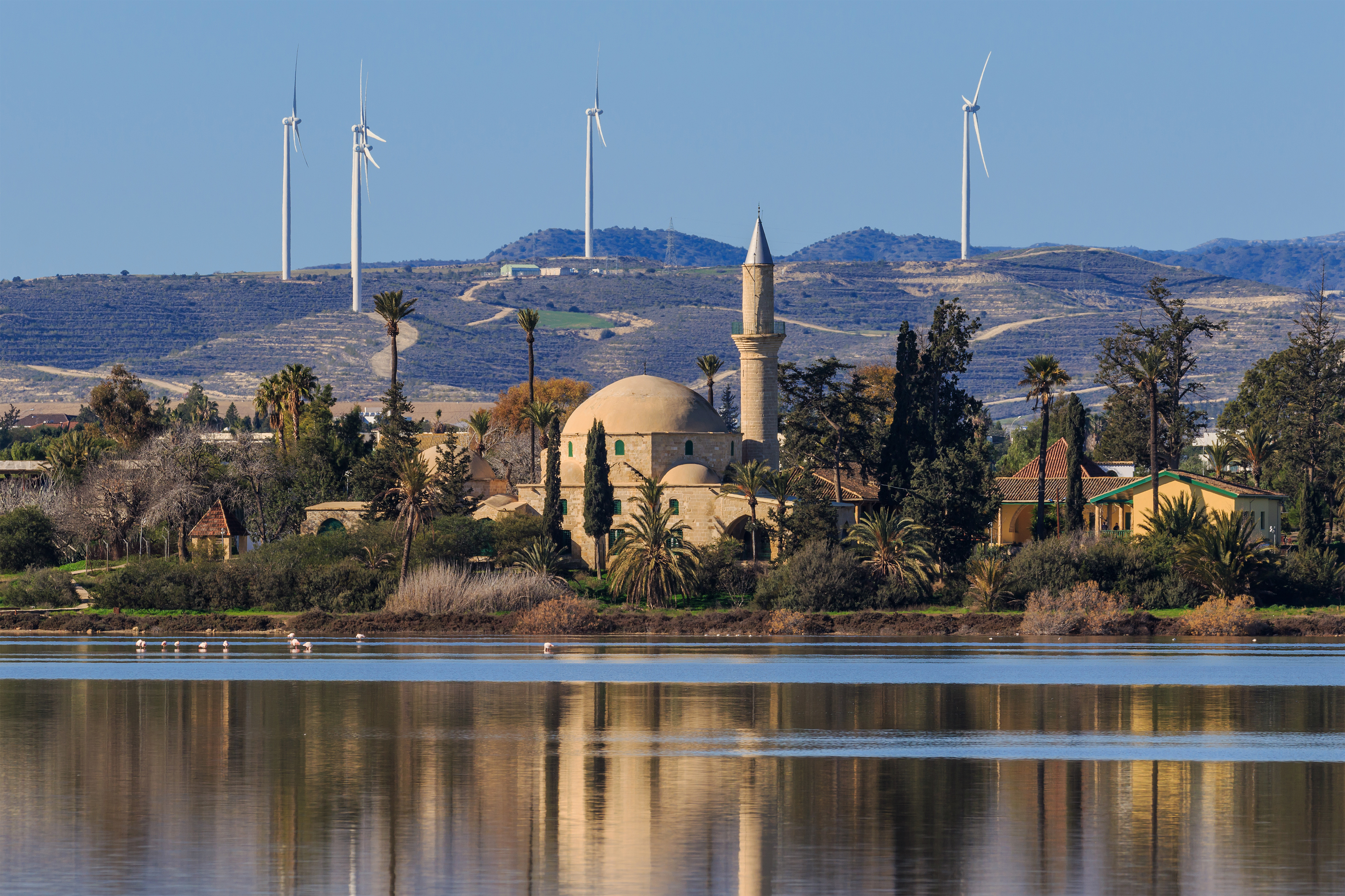 Hala Sultan Tekke dekat Danau Garam Larnaka