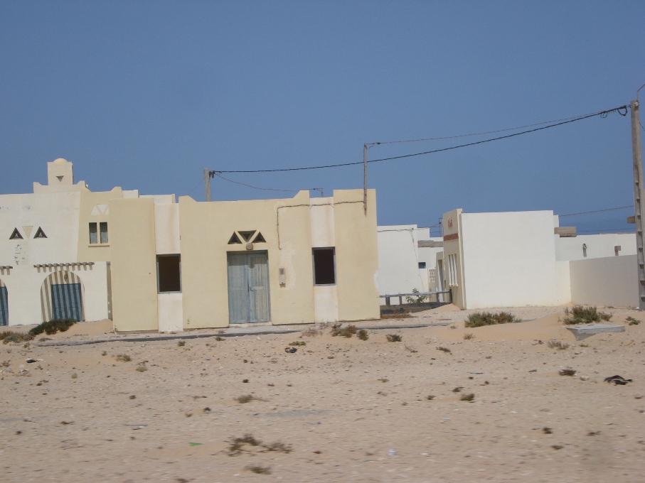 Maroc đã xây dựng một số thị trấn trống ở Tây Sahara, sẵn sàng cho những người tị nạn trở về từ Tindouf.