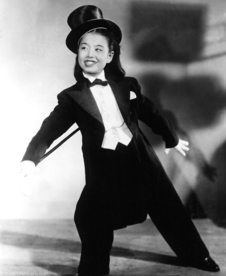 Hibari Misora pada tahun 1949, semasa debut rasminya.