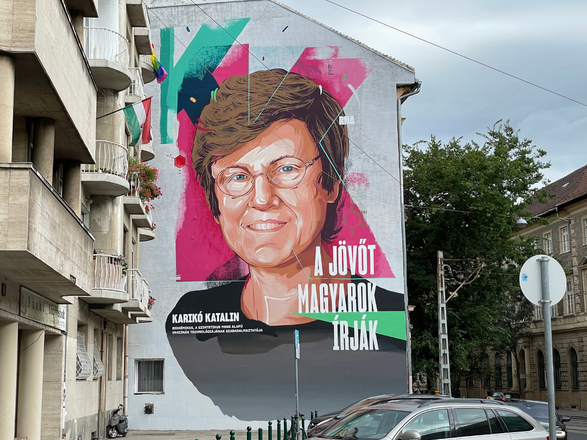 헝가리 부다페스트의 커털린 커리코 벽화