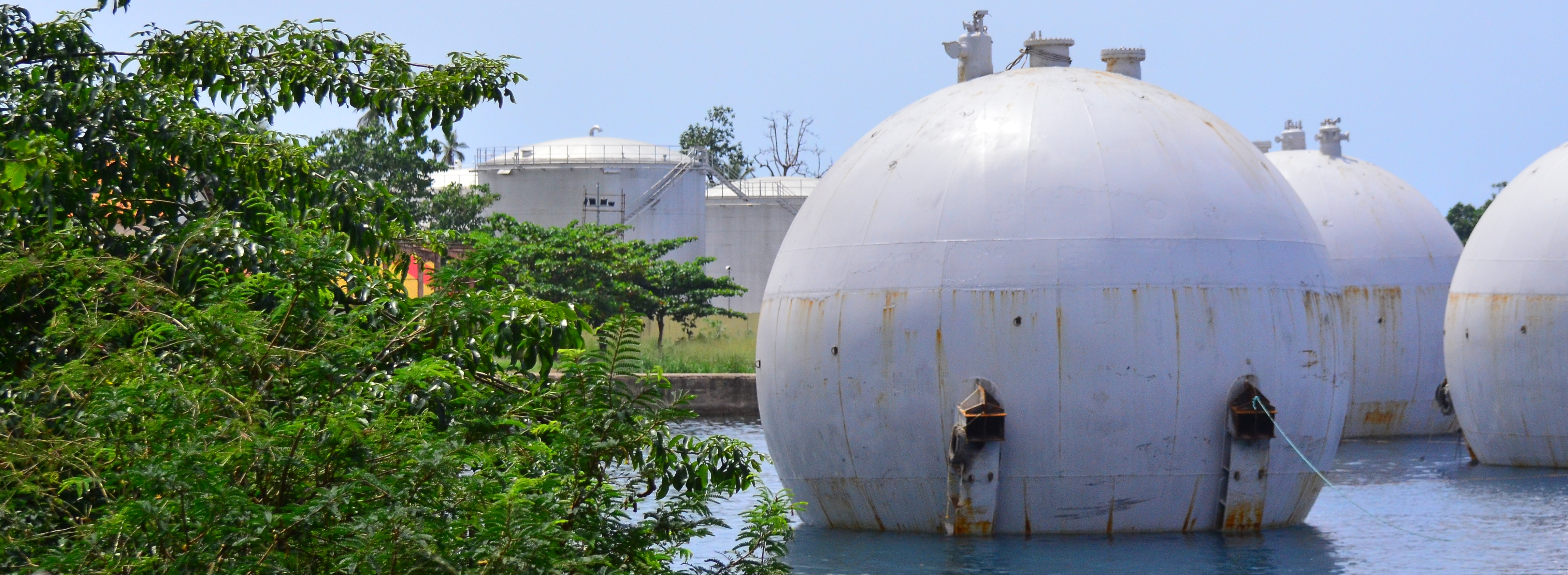 Oil and gas infrastructure in Neves, São Tomé and Príncipe