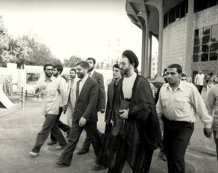 1985년 무사비 총리와 함께 문화부 장관으로 재직 중인 모하마드 하타미