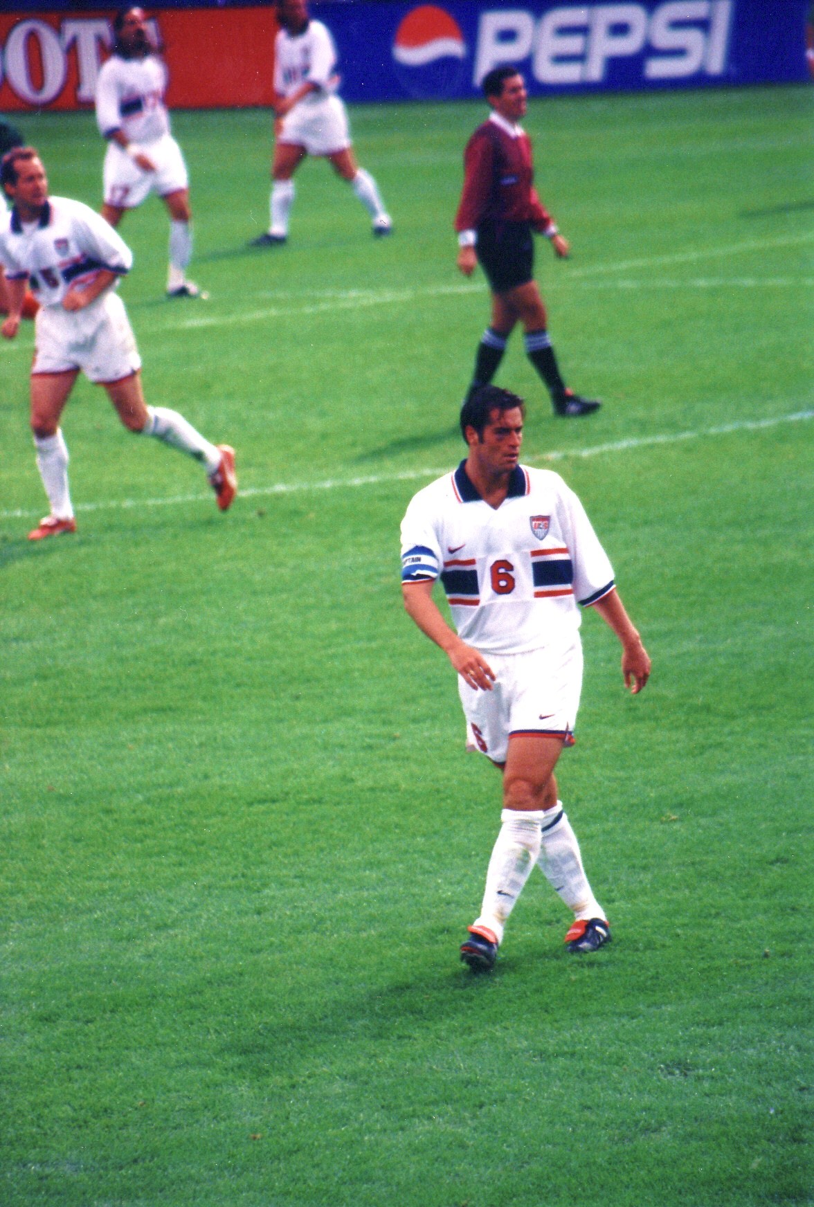 1997년 FIFA 월드컵 예선 경기에서 뛰는 하키스