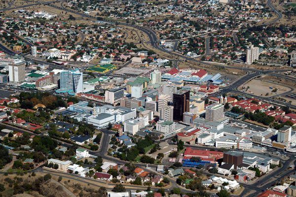 Pemandangan udara Windhoek, pusat ekonomi Namibia.