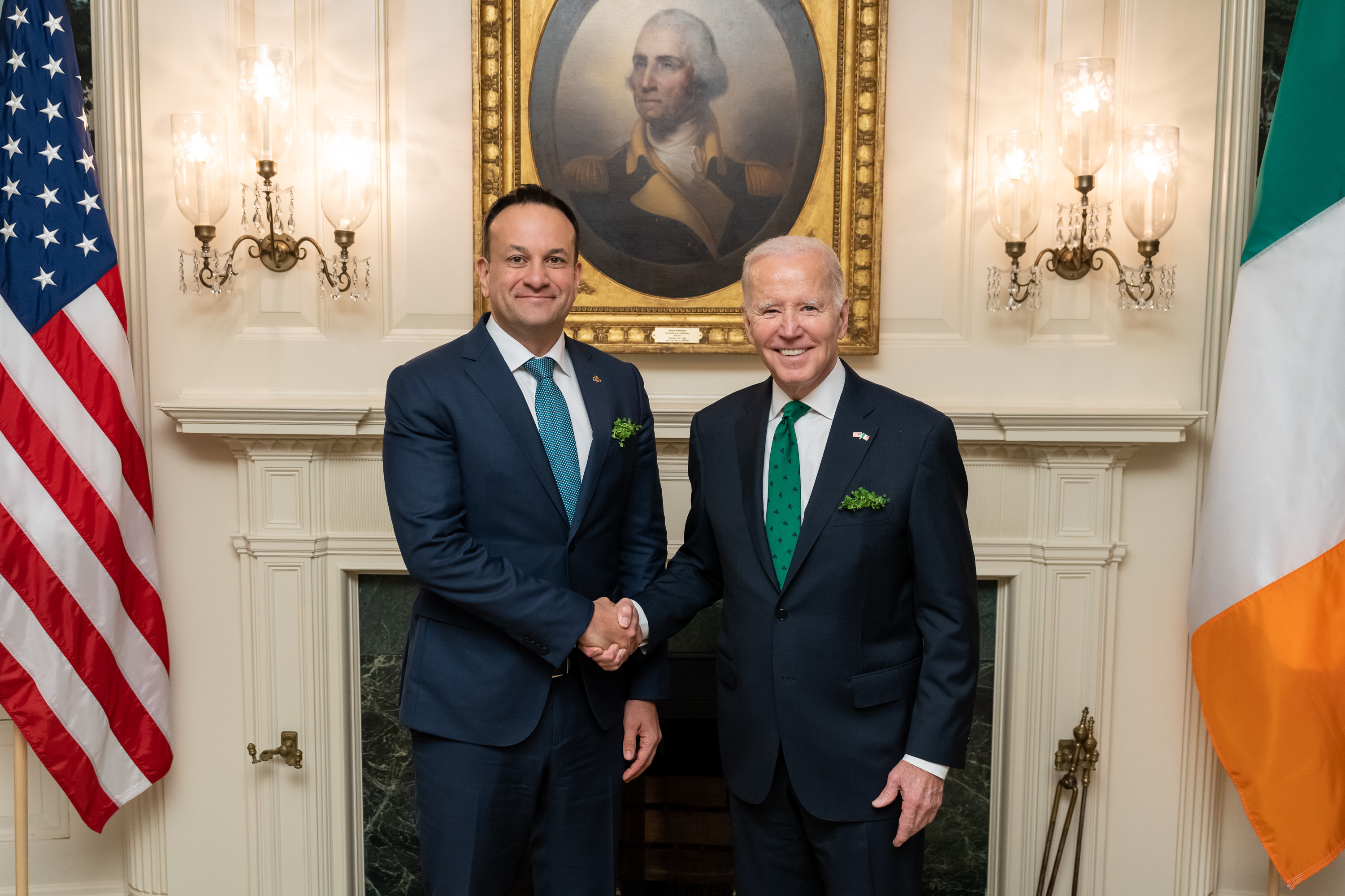 Bekas Taoiseach Leo Varadkar dan Presiden AS Joe Biden, di Rumah Putih, Washington, D.C., pada 17 Mac 2023.