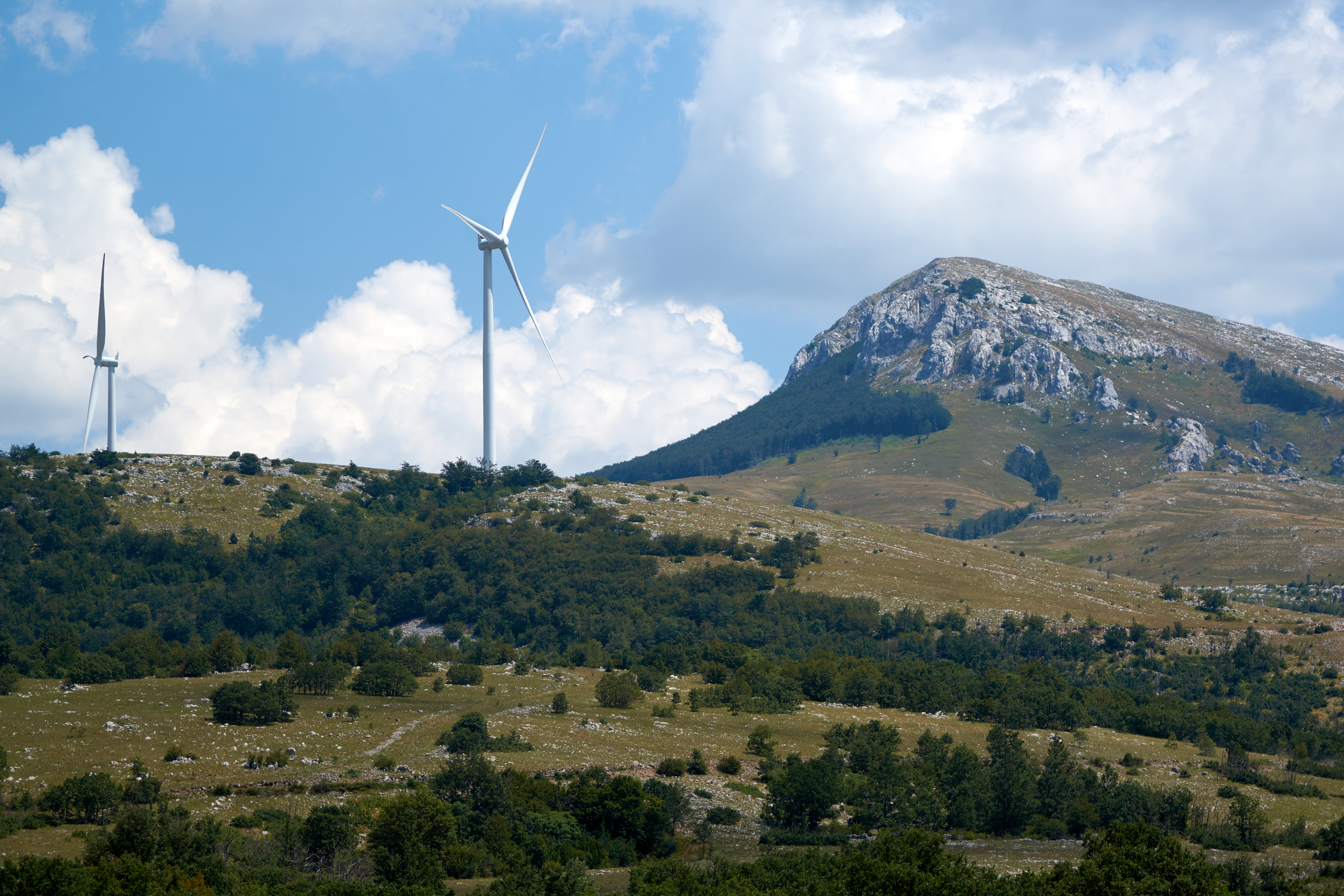 Pembangkit Listrik Tenaga Angin Poštak dekat Gračac, County Zadar.