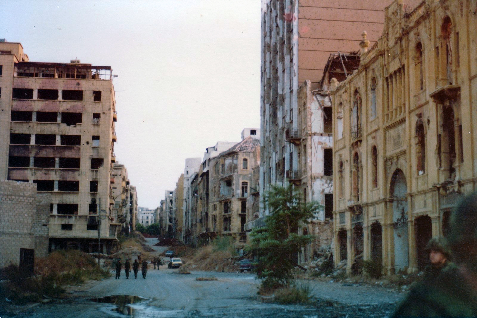 Garis Hijau yang memisahkan Beirut barat dan timur, 1982.