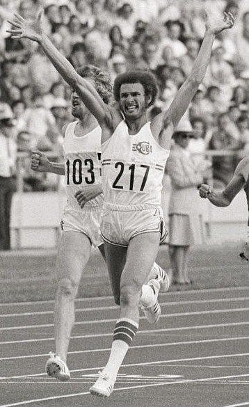 1976년 몬트리올 올림픽 800m 결승에서 우승하는 후안토레나