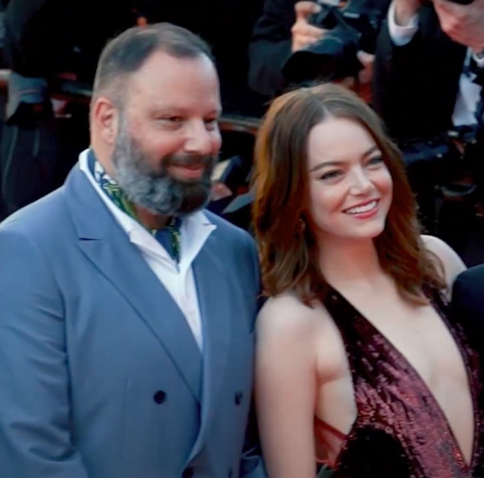 스톤은 《더 페이버릿: 여왕의 여자》(2018)와 《불쌍한 것들》(2023) 등 여러 프로젝트에서 요르고스 란티모스 감독과 협업했다.