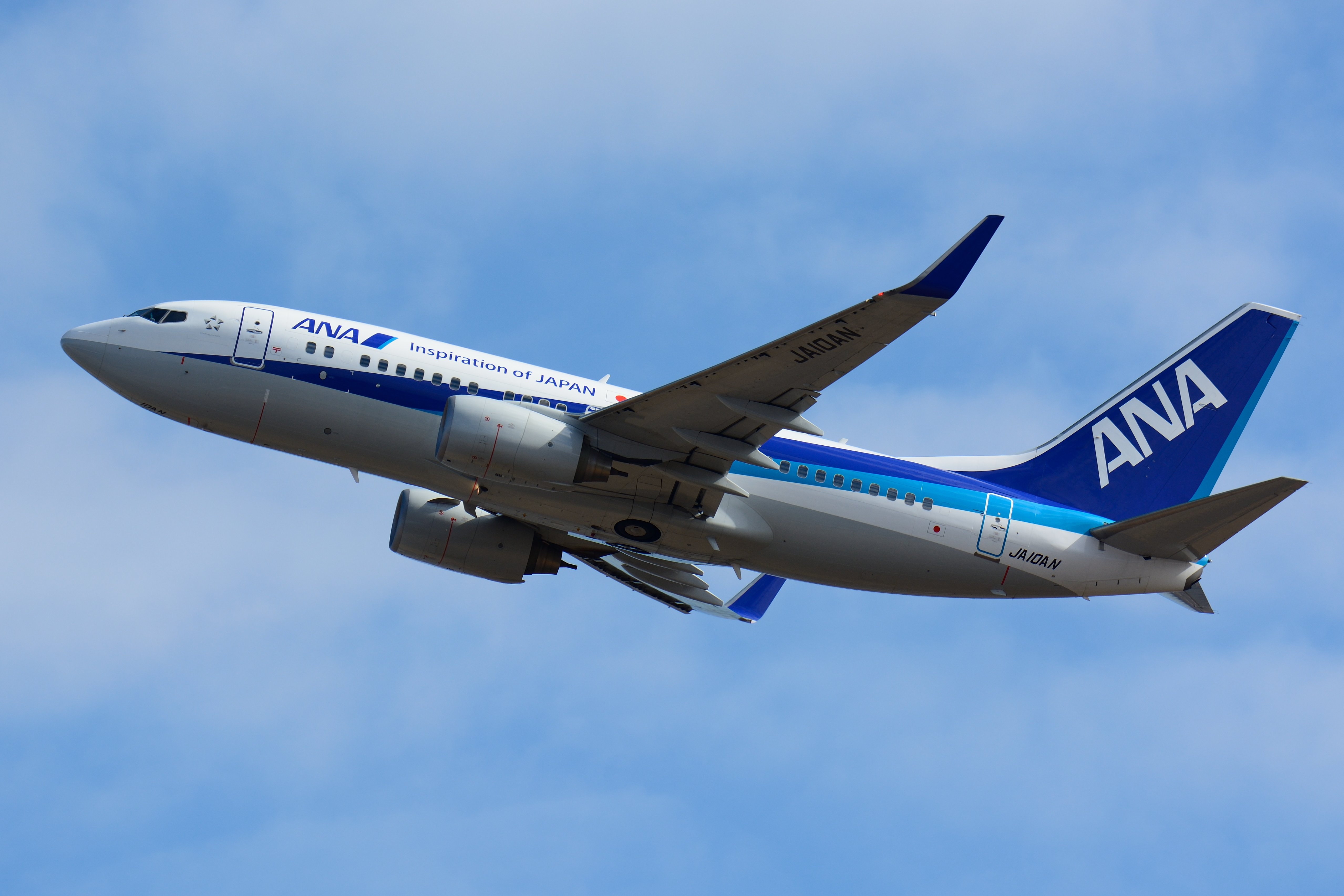 전일본공수 소속 보잉 737-700ER