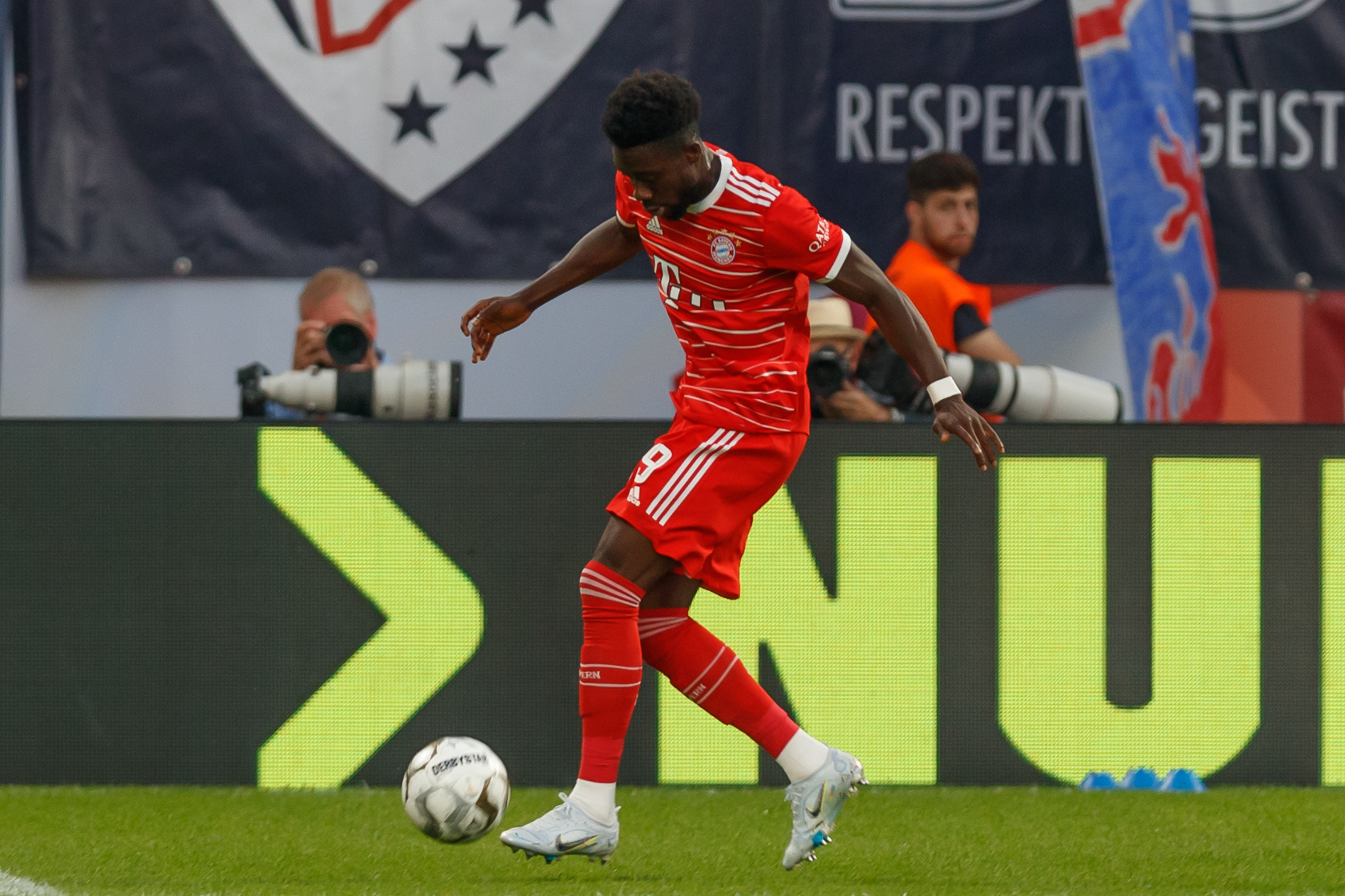 Davies in action with Bayern Munich in 2022