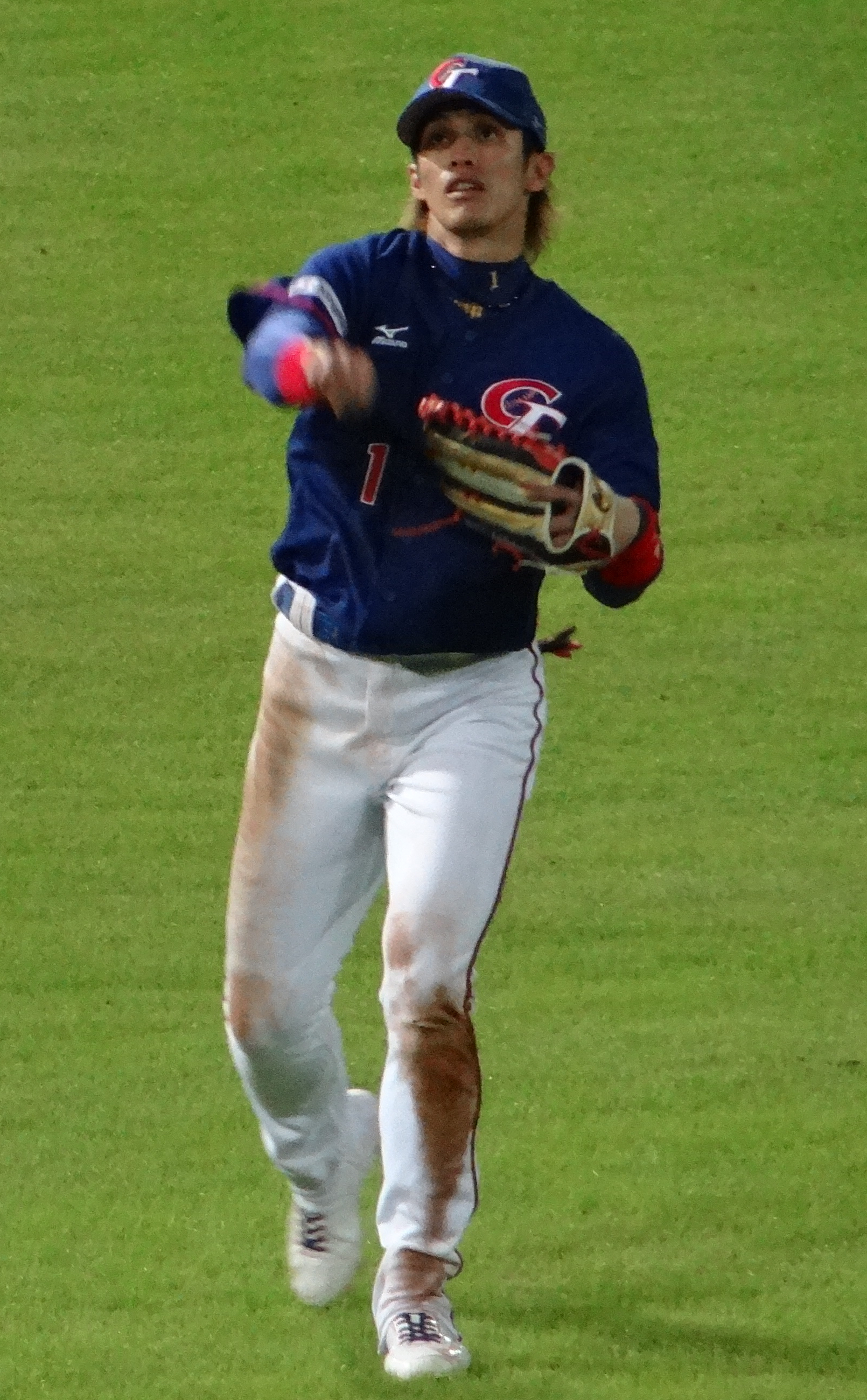 Yang Dai-Kang mewakili pasukan Chinese Taipei pada WBSC Premier12 2015