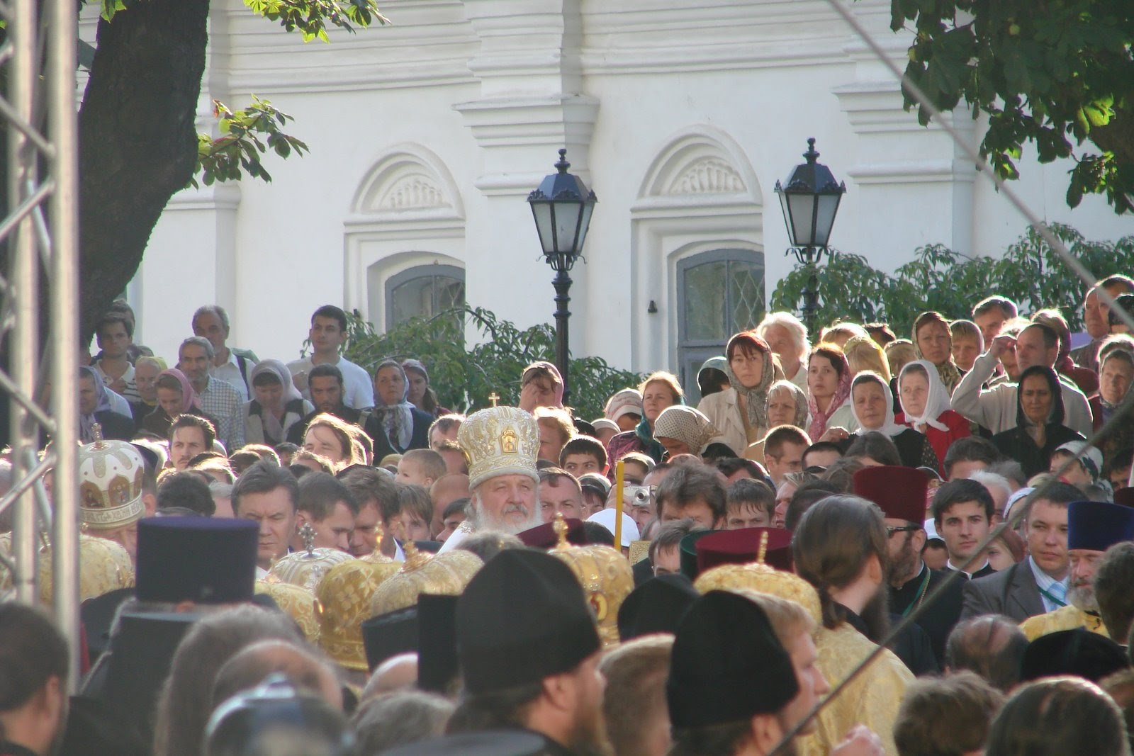 Thượng phụ Kirill được chào đón ở Kyiv, Ukraine, năm 2009
