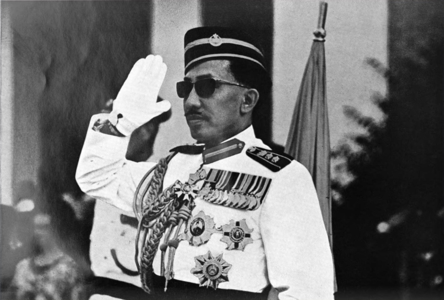 Omar Ali Saifuddien wearing his ceremonial dress in 1964