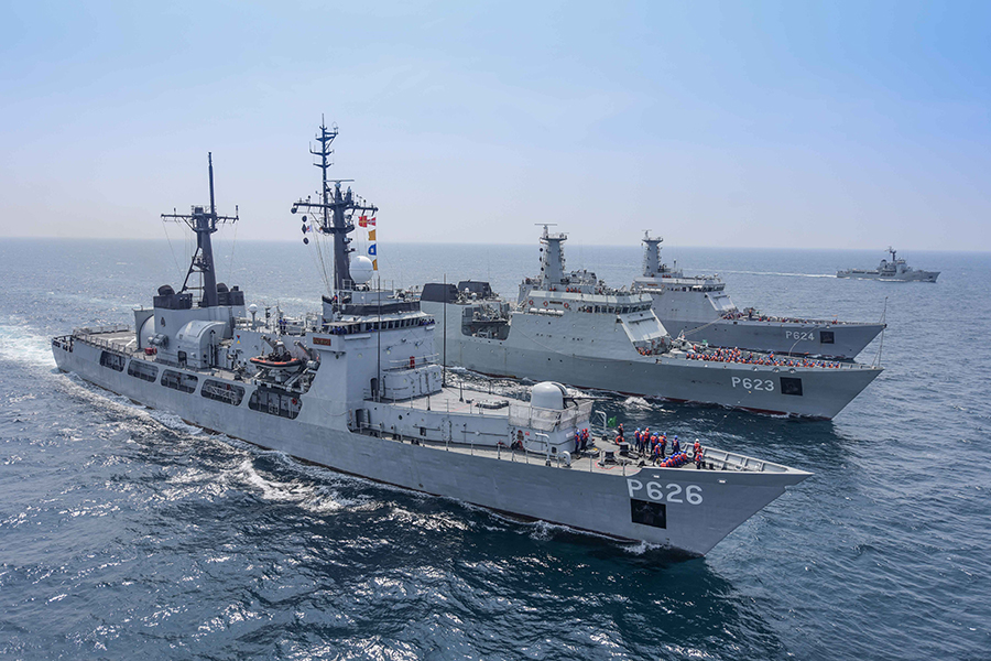 Kapal Angkatan Laut Sri Lanka selama Latihan Angkatan Laut Kolombo 2022.