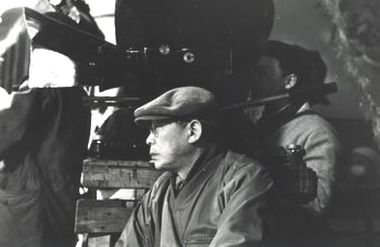 1950년대경 촬영 현장의 미조구치 겐지