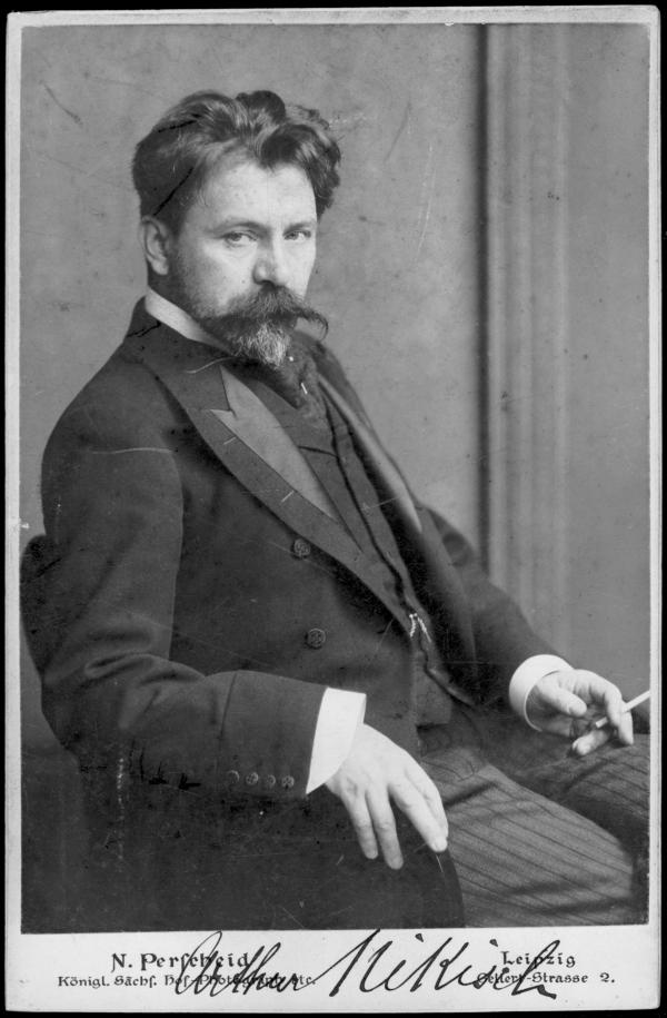 Arthur Nikisch pada tahun 1901.