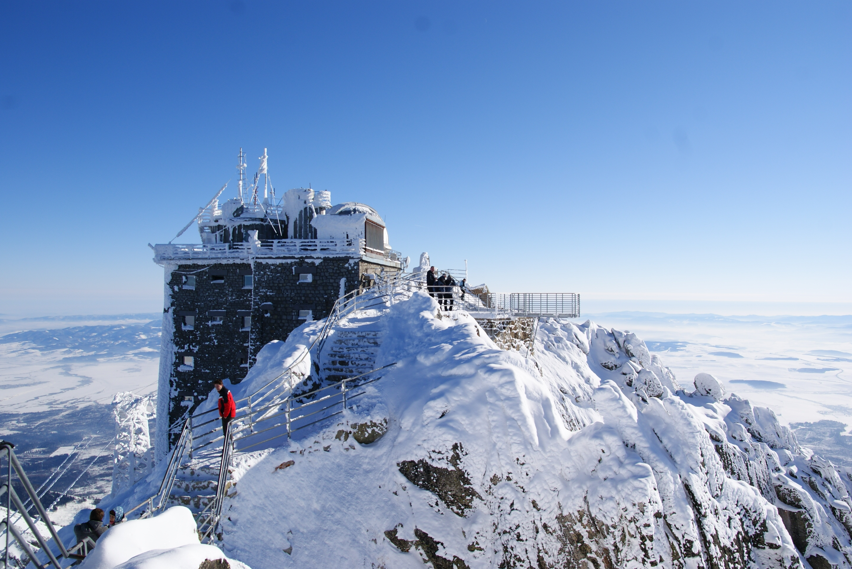 ロムニツキー・シュティート山山頂にある天文台。海抜2632 m。